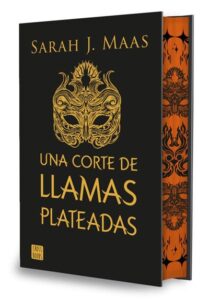 Una corte de llamas plateadas